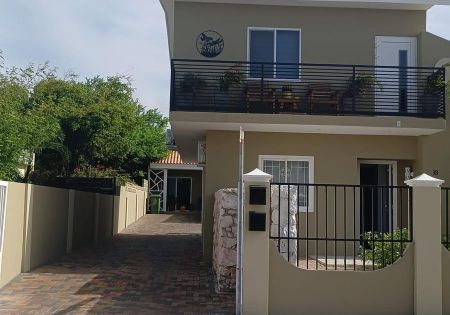 Cucurma Apartments