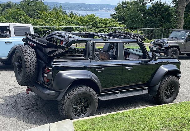 FORD BRONCO CABRIO SOFTTOP JEEP 4x4 ( 2025 )